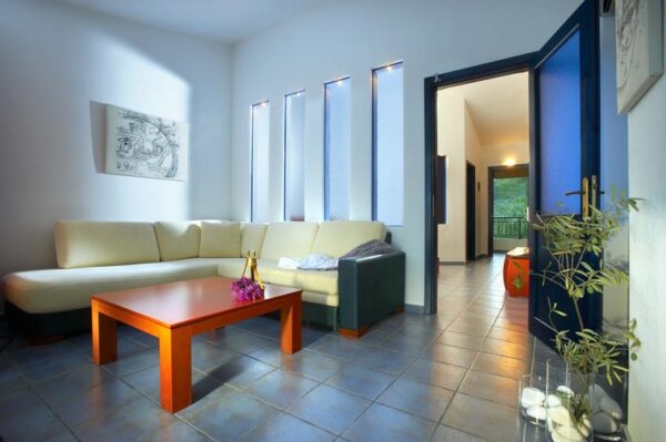 Athena Pallas Village 10