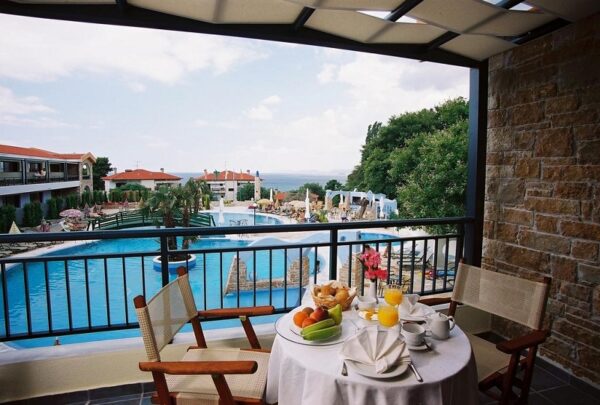Athena Pallas Village 16