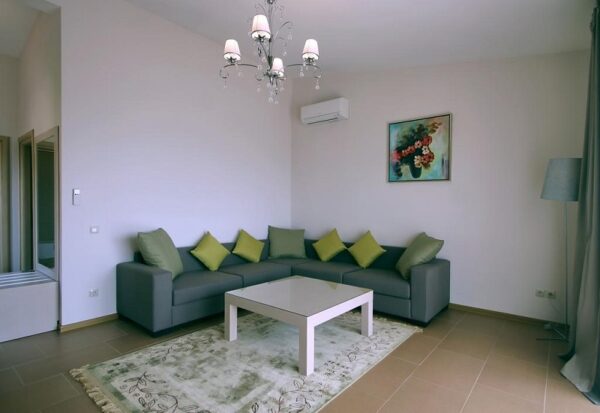 Cronwell Rahoni 5 Cronwell Rahoni 5