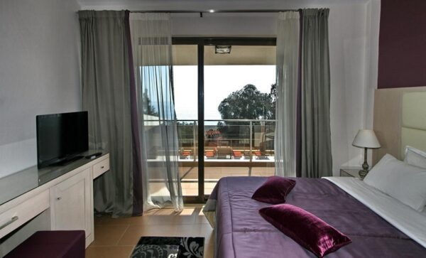 Cronwell Rahoni 7 Cronwell Rahoni 7