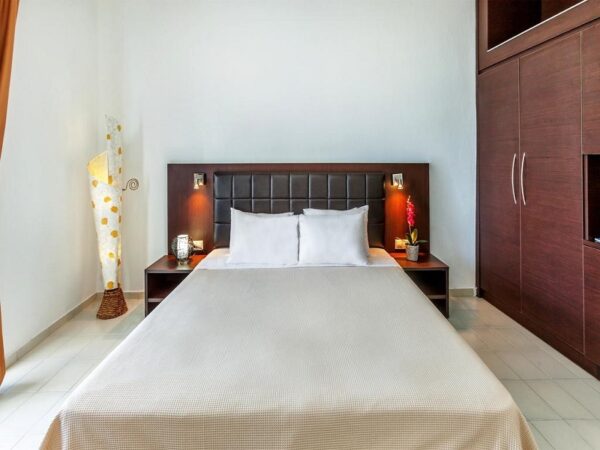 Dolphin Beach 4 Dolphin Beach 4