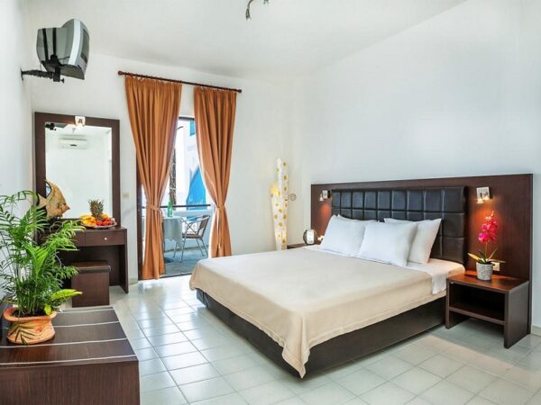 Dolphin Beach 8 Dolphin Beach 8