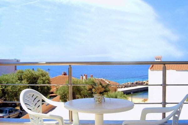 Loutra Beach 4 Loutra Beach 4