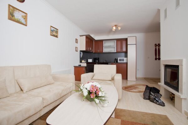 Manastira 8 Manastira 8