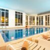 Stream Resort – swimming pool indoor