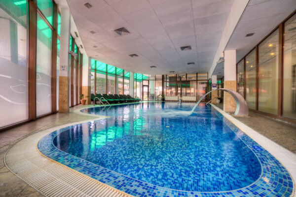 spa hotel devin – inside pool with glosbe