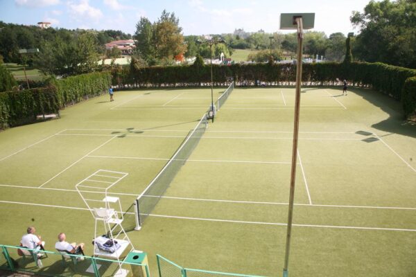 Bellvile – tennis court