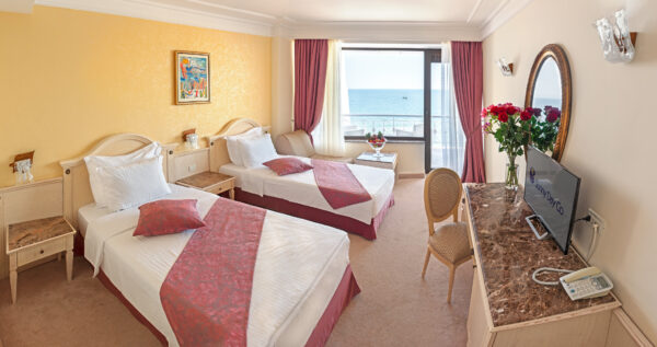 PALACE_Double_Room_sea