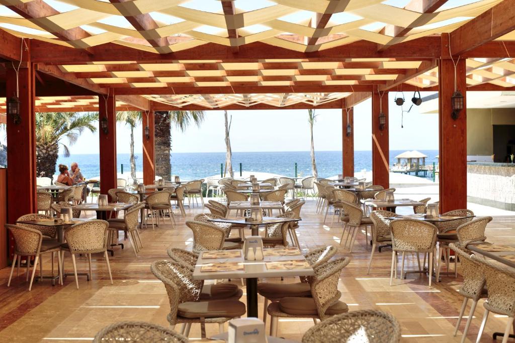 RESTAURANT RESTAURANT